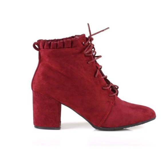 Ruffled Lace Up Women's Chunky Heel Booties 8.5 - Picture 3 of 7